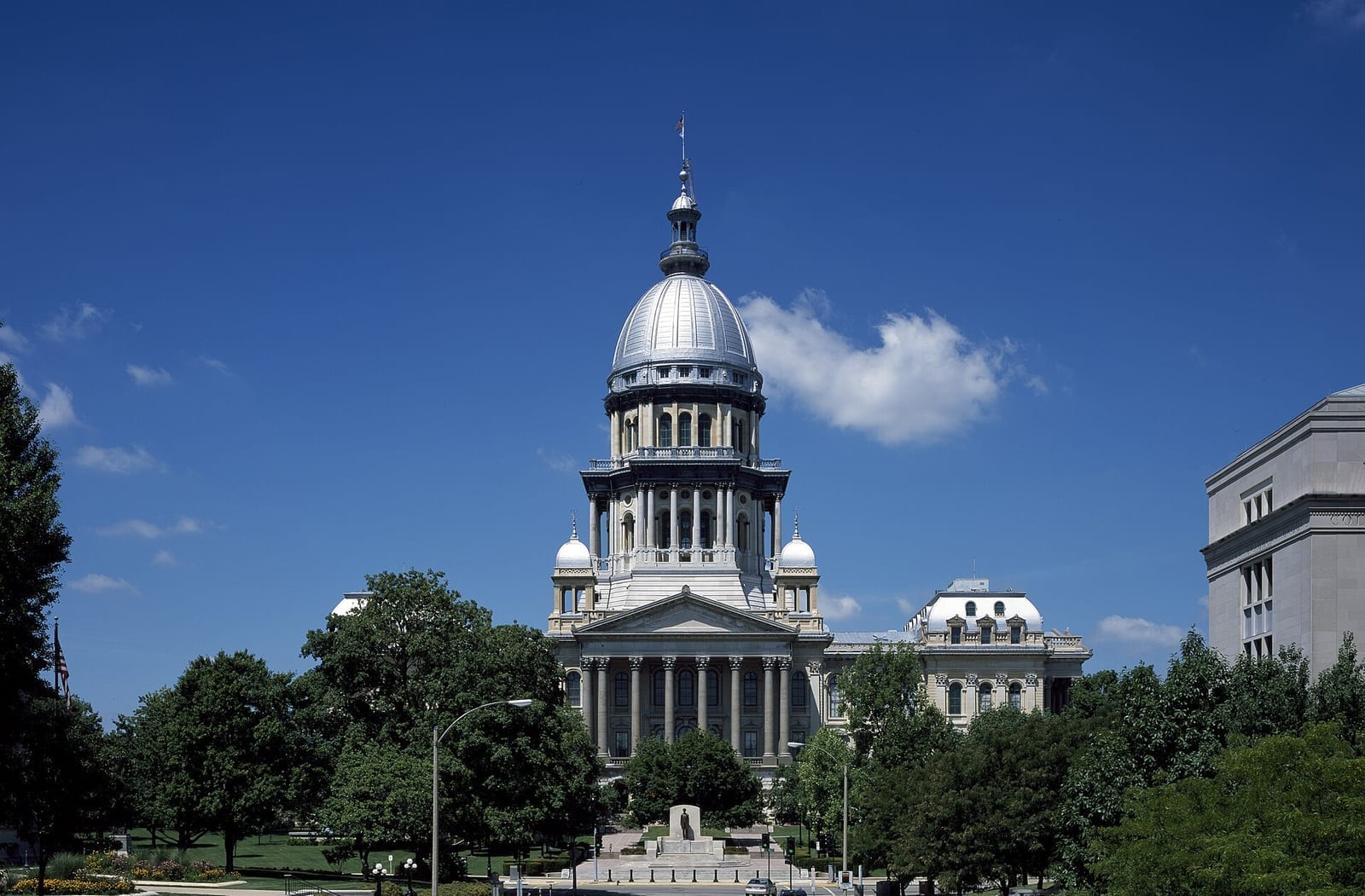Exterior of the Illinois State Capitol in Springfield