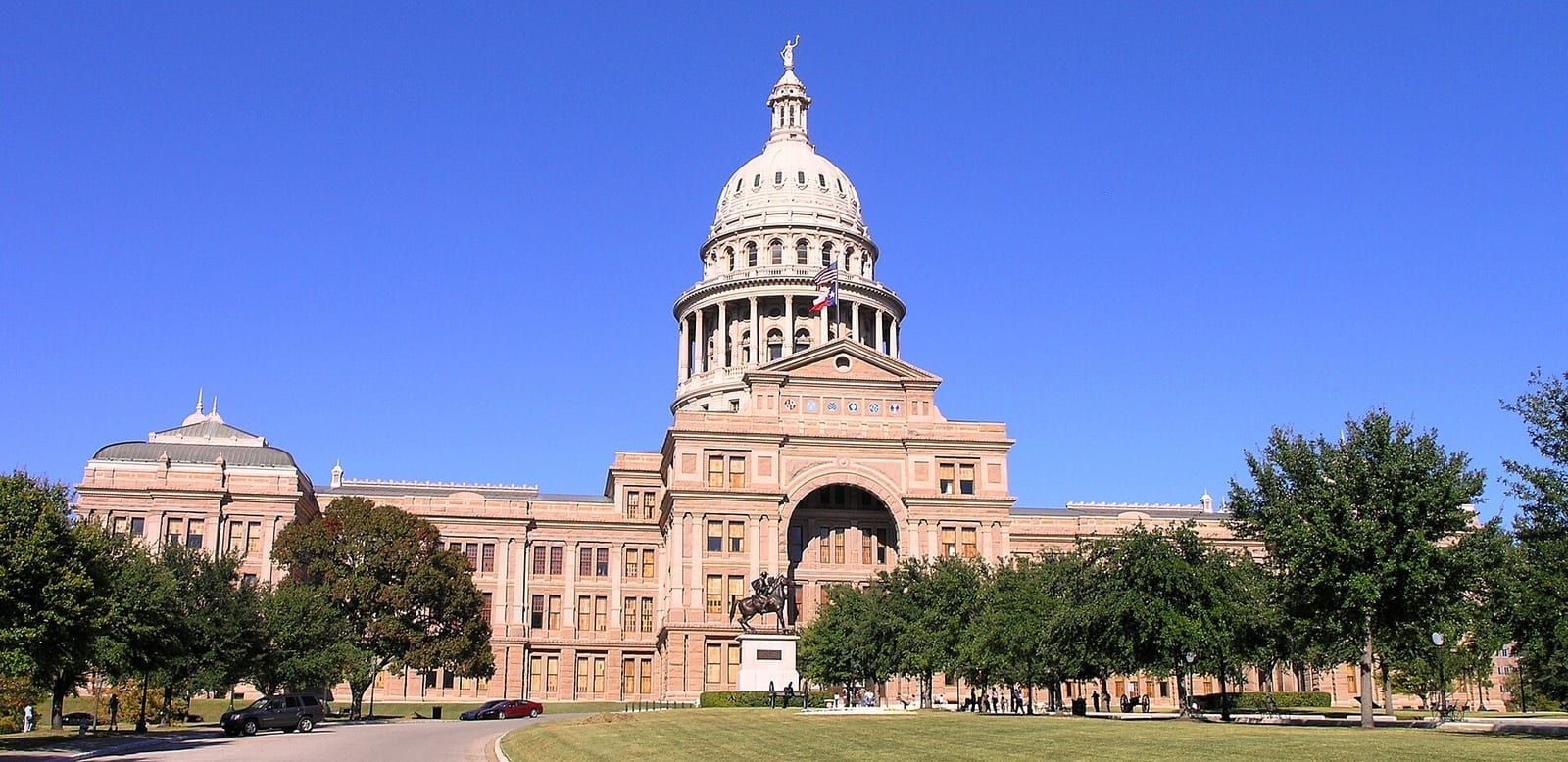Front oblique exterior view of the Texas State Capitol in Austin